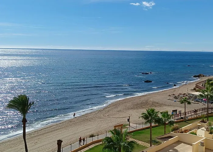 Apartamento En Urb Primera Linea De Playa